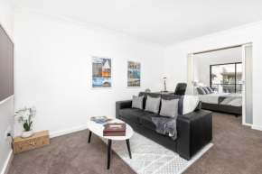 1br City View Gem On Mounts Bay Road